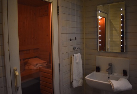 Darwin Forest bathroom